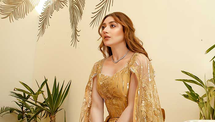 momina iqbal