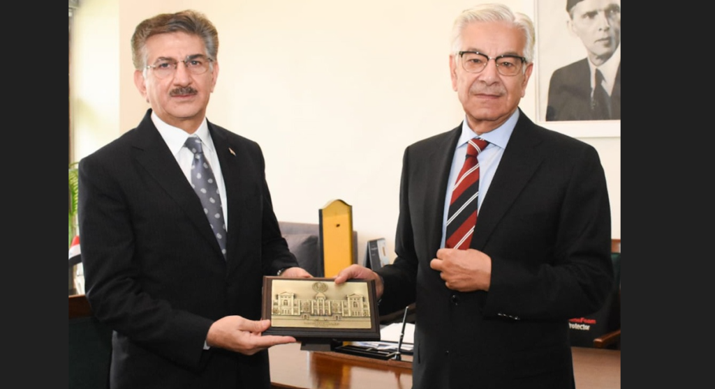 Pakistan ready to enhance and expand Defence ties with Iraq; Defence Minister