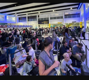 Microsoft IT outage live: Chaos as internet down and flights grounded around the world