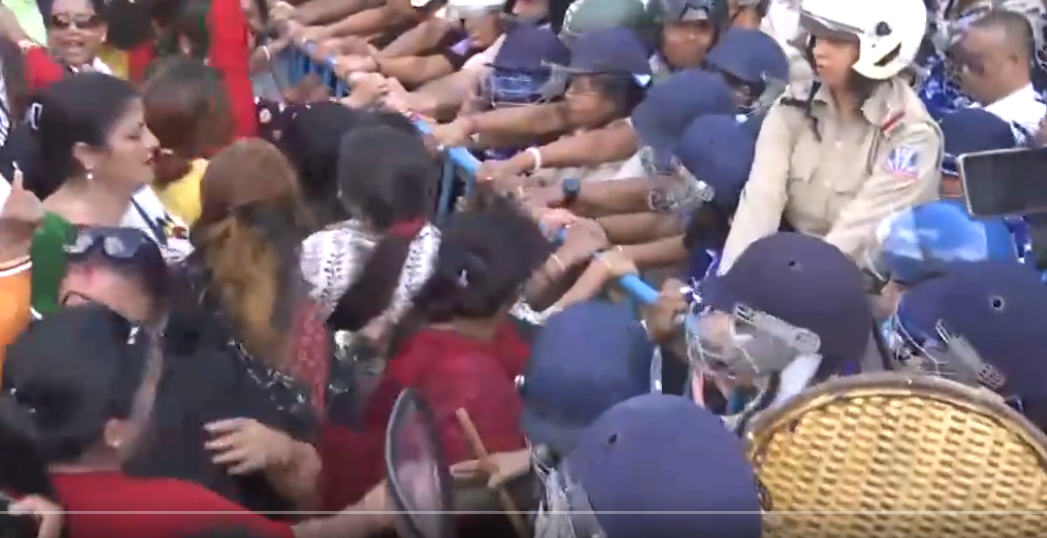 #WATCH | West Bengal: BJP workers hold protest in Siliguri against RG Kar Medical College and Hospital rape-murder