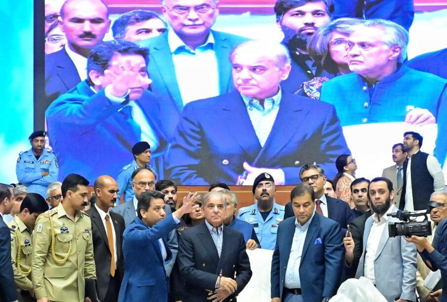 Prime Minister @CMShehbaz visiting Jinnah Convention Centre to review preparations for the upcoming SCO Head of the Governments Summit in Islamabad on 12 October 2024.