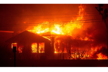 worst fire in Los Angeles history, 6,000 homes and buildings face destruction