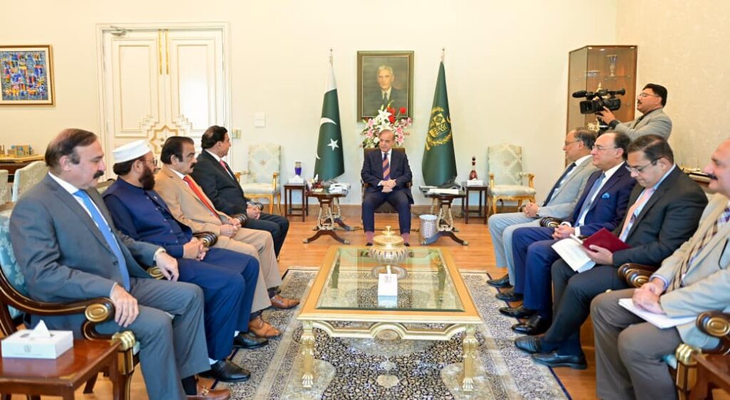 Federal Government's AJK Negotiation Committee calls on Prime Minister Muhammad Shehbaz Sharif in Islamabad on 8 October 2025.